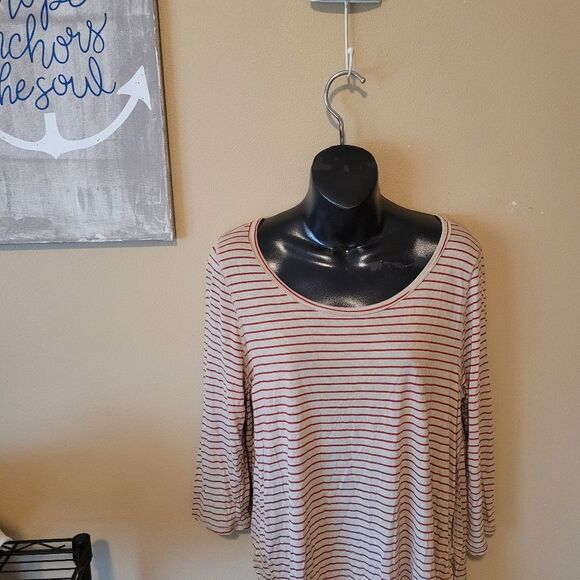 We The Free Womens T-Shirt Beige Red Stripe 3/4 Sleeve Scoop Neck Hi Lo Hem Med - Picture 4 of 16
